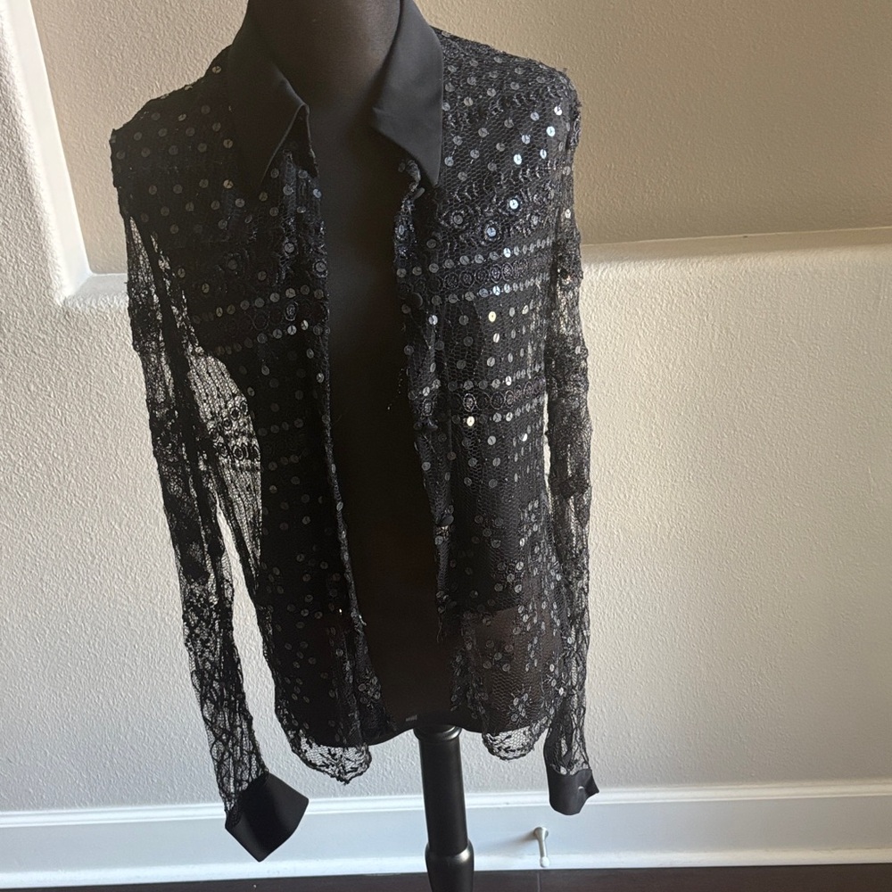 French designer Ted Lapidus Paris, blouse
On lace line with silk size M